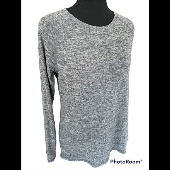 Champion long sleeved gray heather crew neck top, size M. - Picture 1 of 5
